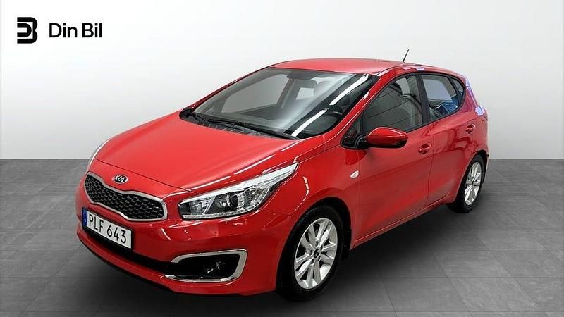 Röd Begagnad 2017 Kia Ceed Halvkombi | 129 900 kr (Dyr) - Bild 1/4