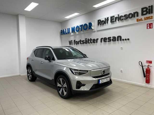 Silver Begagnad 2023 Volvo XC40 Plus SUV | 369 500 kr - Bild 1/4
