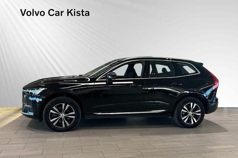 Begagnad Volvo XC60 Core 355 HK (261 kW) 2023 Svart SUV