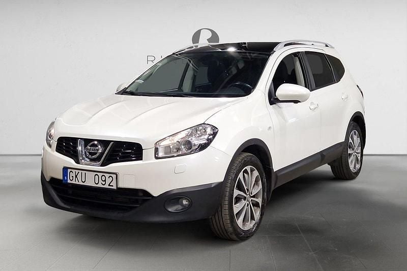 Vit Begagnad 2013 Nissan Qashqai +2 360º SUV | 119 900 kr (Lite dyr) - Bild 1/3