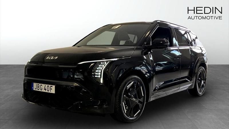 Svart (black) Begagnad 2025 Kia EV3 GT-Line SUV | 519 900 kr - Bild 1/4