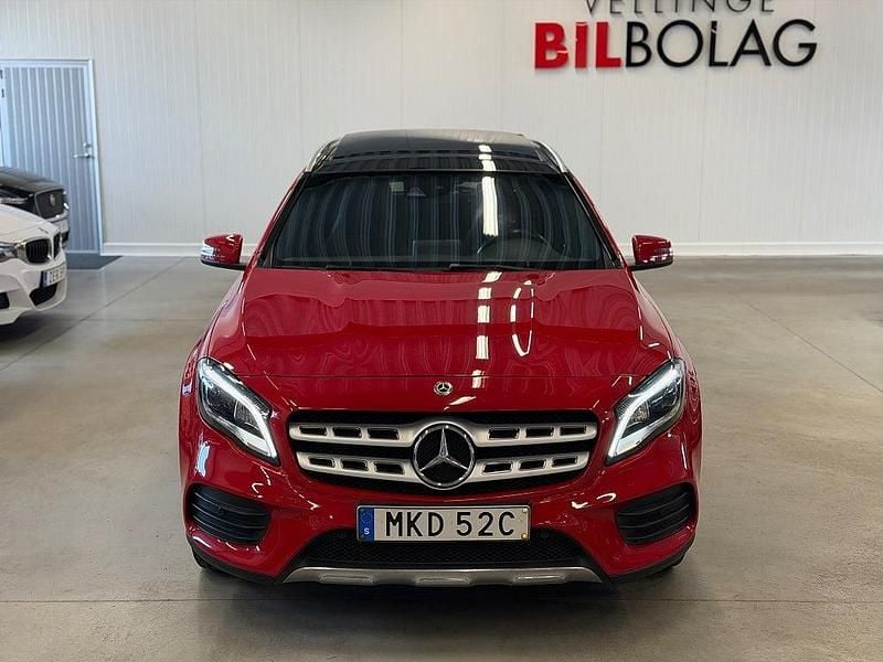 Begagnad Mercedes GLA250 AMG line 211 HK (155 kW) 2019 Röd SUV