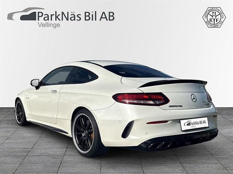 Begagnad Mercedes C63S AMG AMG 510 HK (375 kW) 2019 Vit Sportkupé