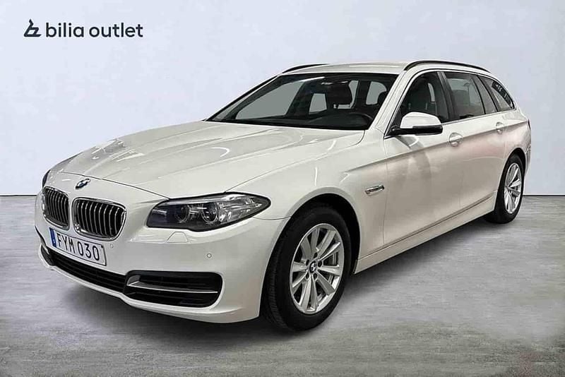 Vit Begagnad 2015 BMW 520 Kombi | 149 000 kr (Marknadspris) - Bild 1/1