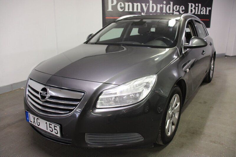 Grå Begagnad 2011 Opel Insignia Edition Kombi | 54 900 kr (Superpris) - Bild 1/4