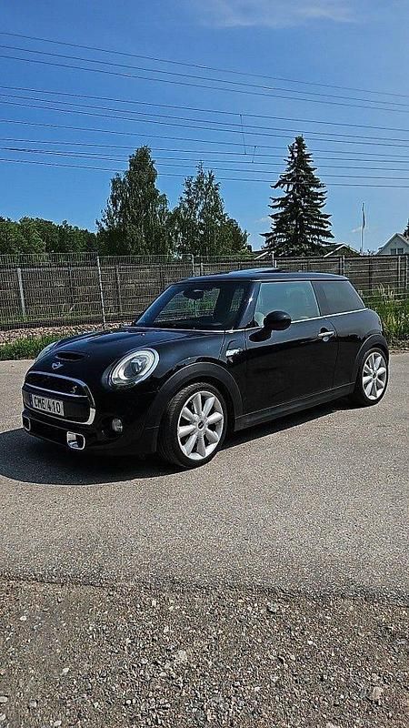 Svart Begagnad 2014 Mini Cooper S Halvkombi | 125 000 kr (Bra pris) - Bild 1/4