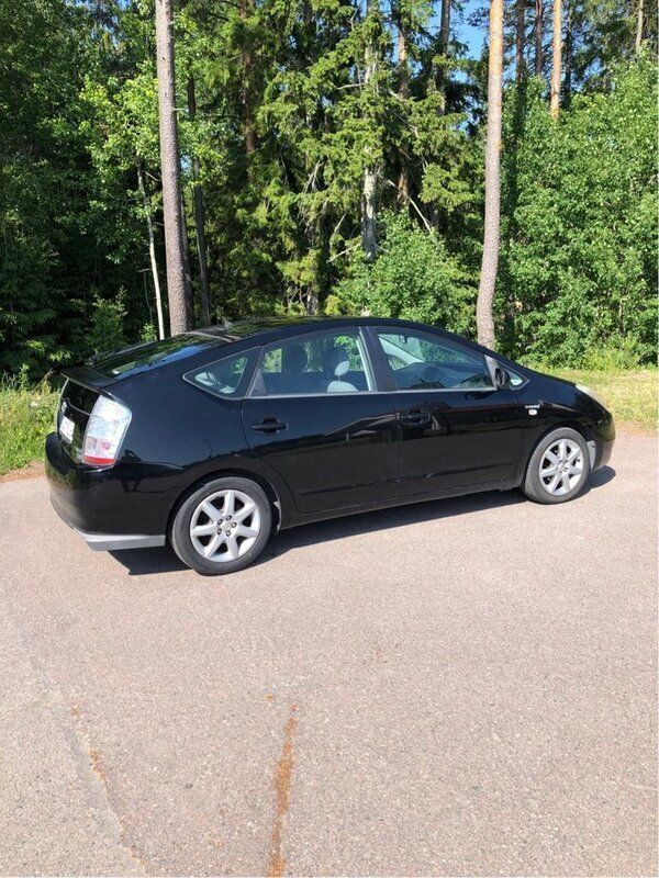 Svart Begagnad 2009 Toyota Prius Halvkombi | 49 000 kr (Superpris) - Bild 1/4