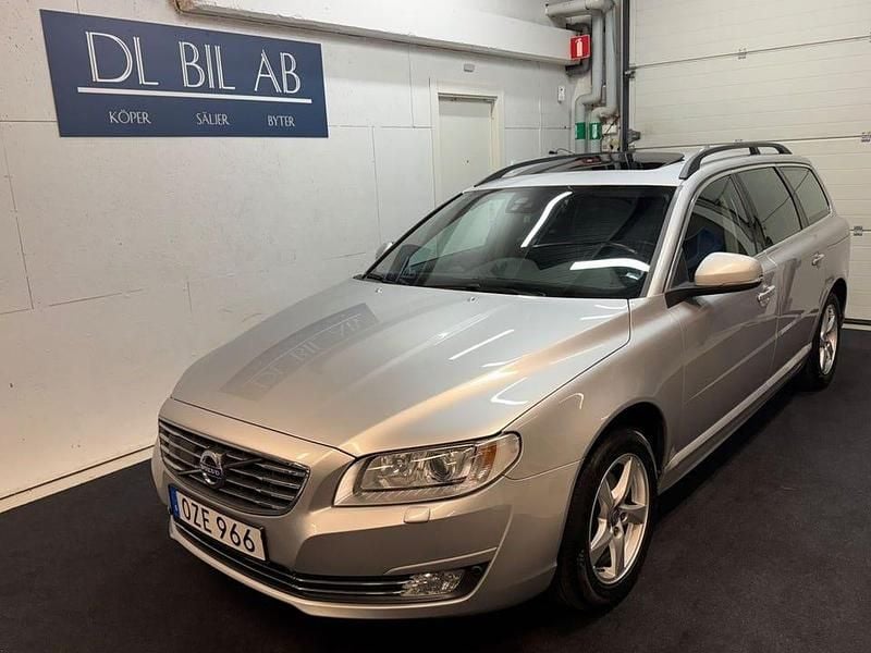 Silver Begagnad 2016 Volvo V70 Momentum Kombi | 159 900 kr (Marknadspris) - Bild 1/4