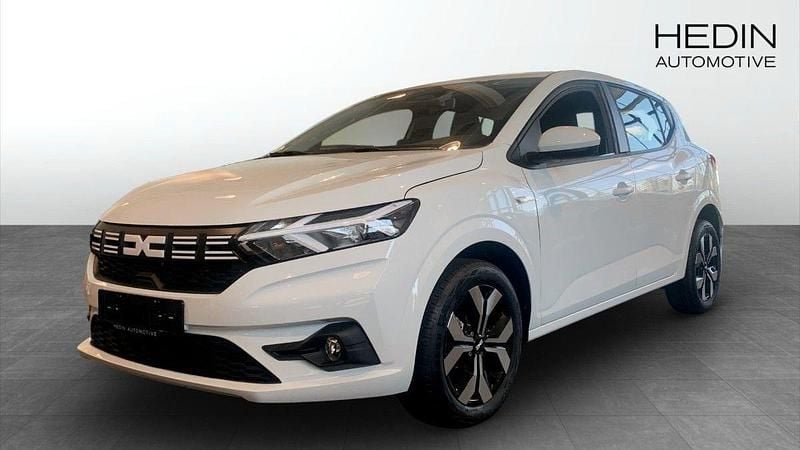Vit (white) Ny 2025 Dacia Sandero Expression Halvkombi | 219 900 kr (Bra pris) - Bild 1/4