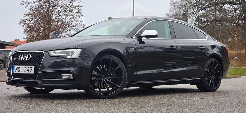 Svart Begagnad 2012 Audi S5 Halvkombi | 189 800 kr (Marknadspris) - Bild 1/4