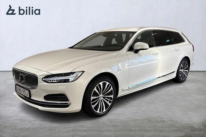 Vit Begagnad 2023 Volvo V90 Core Kombi | 329 000 kr - Bild 1/3
