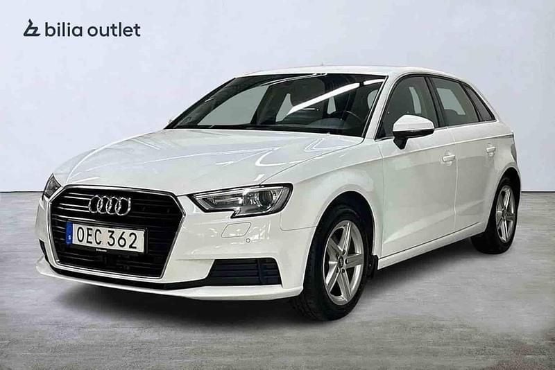 Vit Begagnad 2017 Audi A3 Sportback Halvkombi | 109 900 kr - Bild 1/1