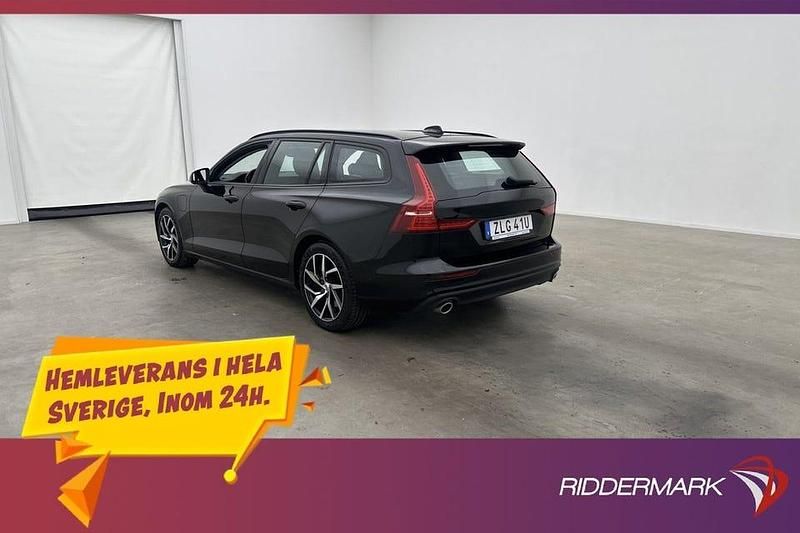 Svart Begagnad 2020 Volvo V60 Momentum Kombi | 278 900 kr (Marknadspris) - Bild 1/3