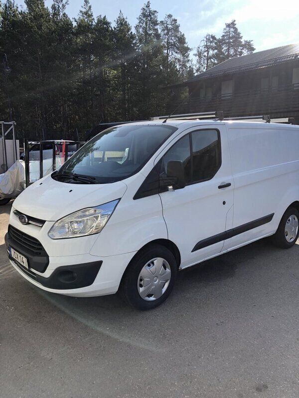 Vit Begagnad 2017 Ford Transit Custom | 79 000 kr (Marknadspris) - Bild 1/4