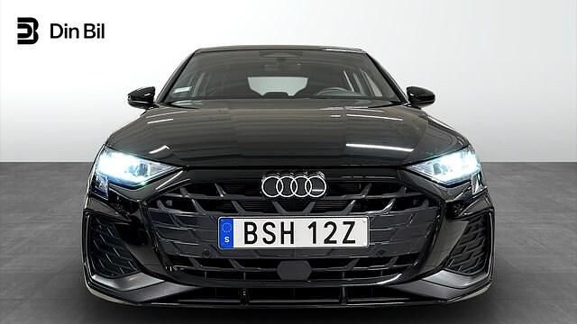 Ny Audi A3 S-Line 150 HK (110 kW) 2025 Mytsvart metallic