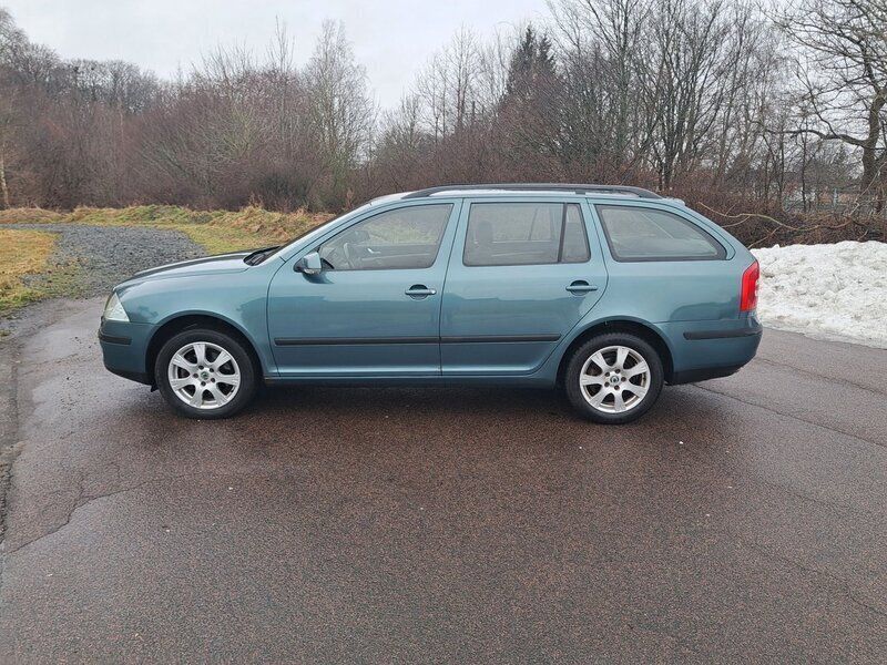 Begagnad 2005 Skoda Octavia Kombi | 34 500 kr (Marknadspris) - Bild 1/4