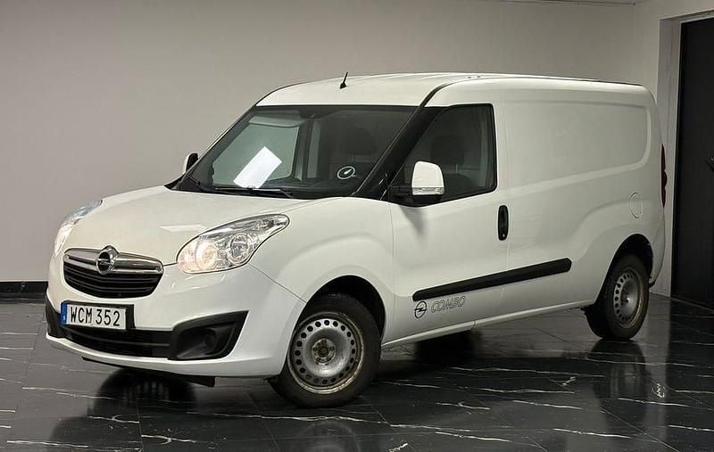 Begagnad Opel Combo 95 HK (69 kW) 2018 Vit Minibuss