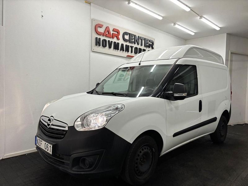 Vit Begagnad 2013 Opel Combo Minibuss | 69 900 kr - Bild 1/4