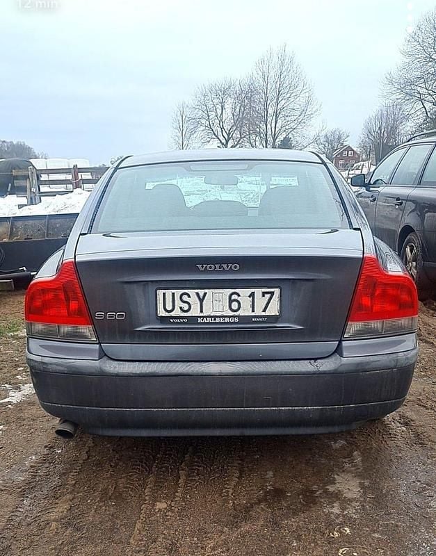 Begagnad Volvo S60 210 HK (154 kW) 2004 Mörkgrå Sedan