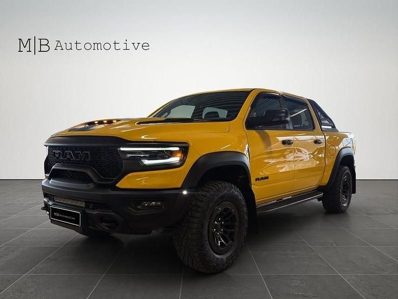 Gul Begagnad 2023 RAM 1500 Pickup | 1 550 000 kr - Bild 1/4