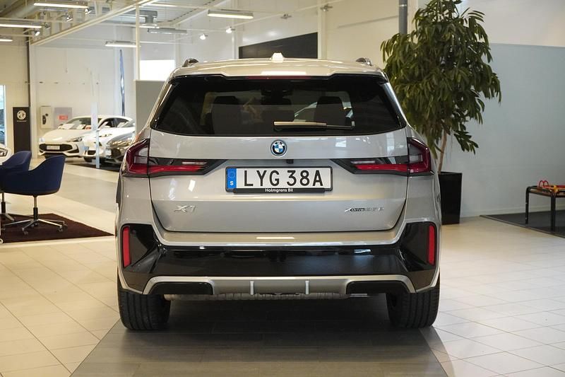 Begagnad BMW X1 M Sport 136 HK (100 kW) 2025 Grå SUV