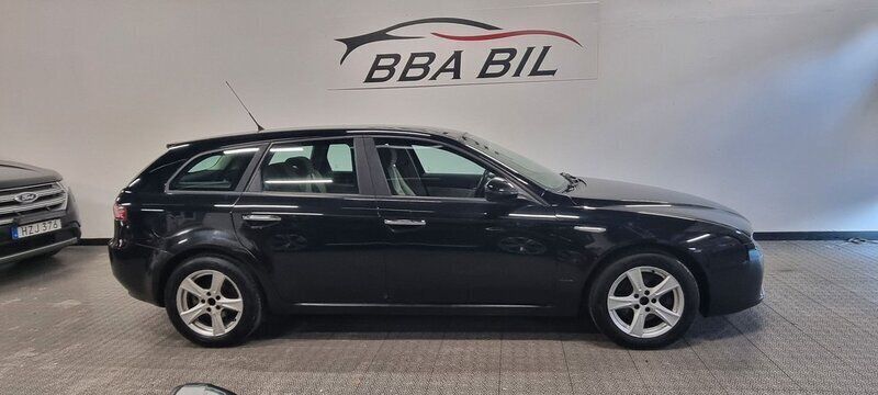 Svart Begagnad 2006 Alfa Romeo 159 Kombi | 29 900 kr - Bild 1/4