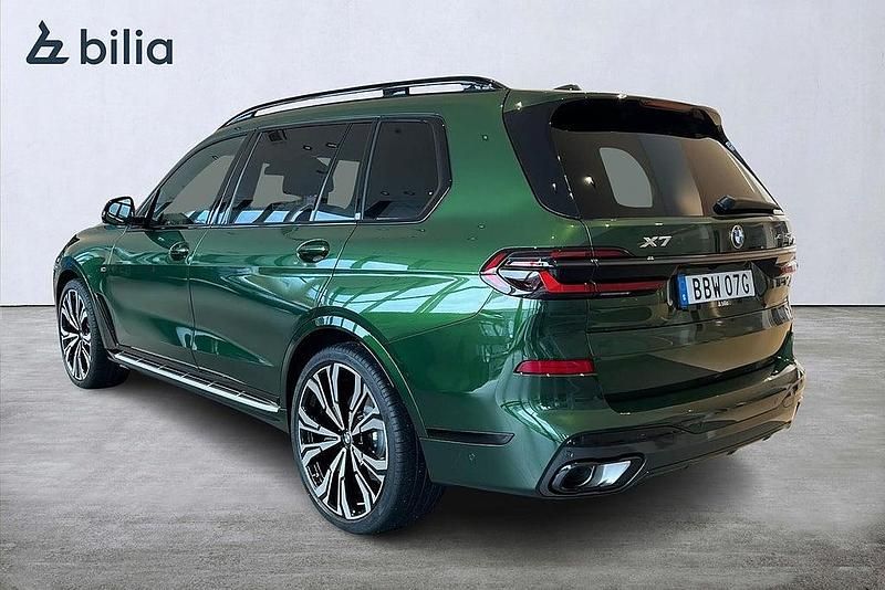 Begagnad BMW X7 Comfort Edition 2026 Grön SUV