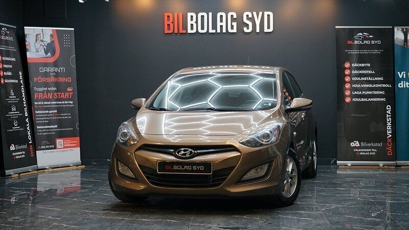 Ljusbrun Begagnad 2013 Hyundai i30 Halvkombi | 98 500 kr (Lite dyr) - Bild 1/4