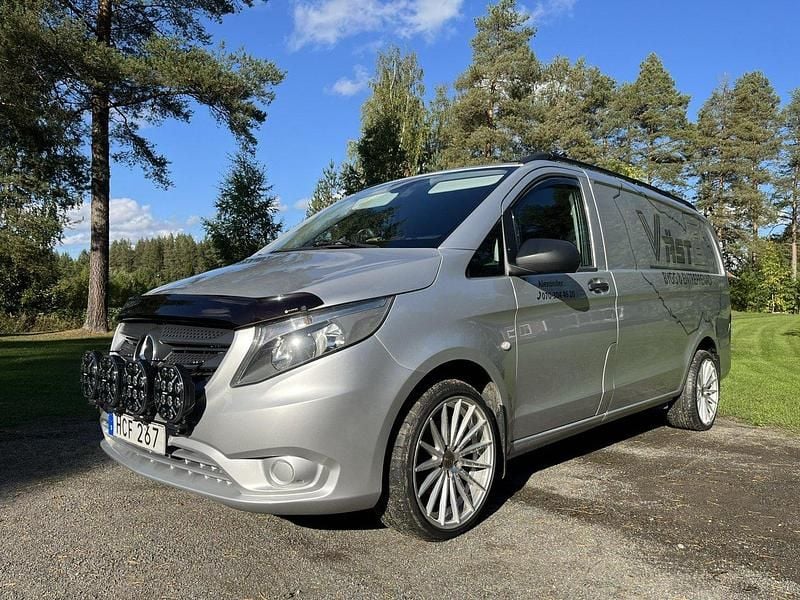 Silver Begagnad 2015 Mercedes Vito Minibuss | 120 000 kr (Lite dyr) - Bild 1/4