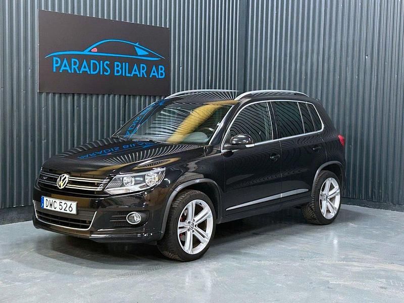 Svart Begagnad 2014 VW Tiguan Sportline SUV | 114 900 kr (Marknadspris) - Bild 1/4