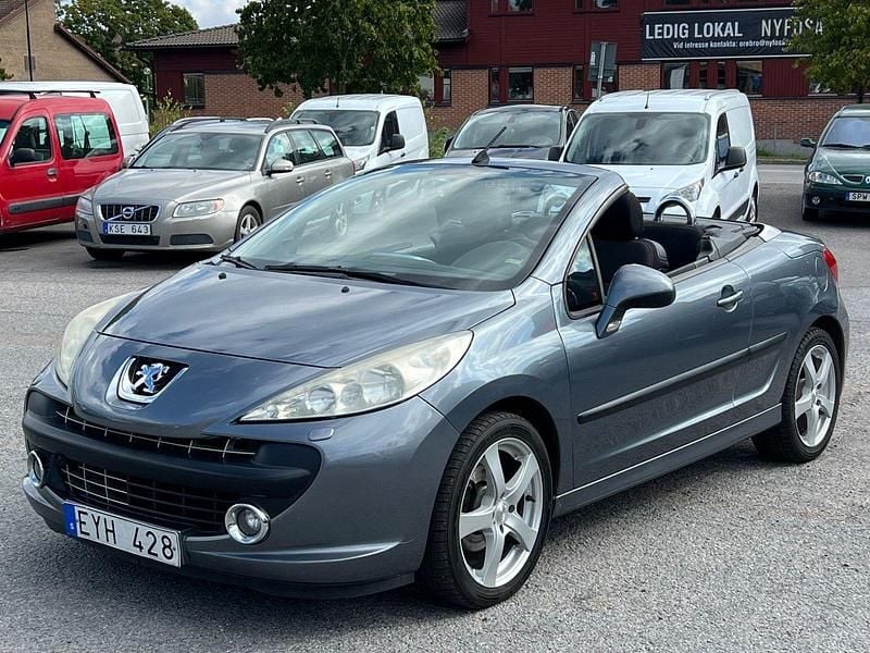 Grå Begagnad 2008 Peugeot 207 CC Cab | 39 900 kr (Marknadspris) - Bild 1/4