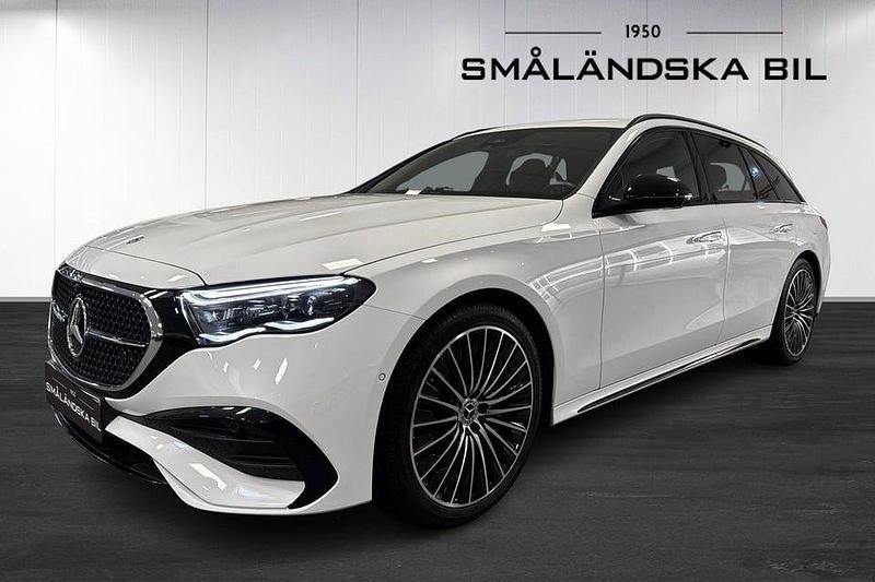 Vit Begagnad 2025 Mercedes E300 AMG line Kombi | 679 000 kr - Bild 1/4