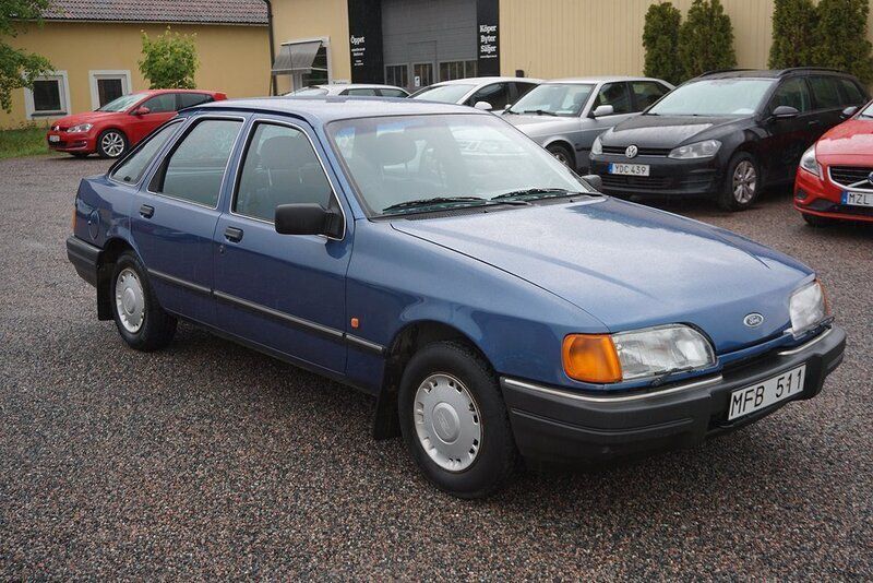 Blå Begagnad 1988 Ford Sierra Halvkombi | 39 900 kr - Bild 1/4