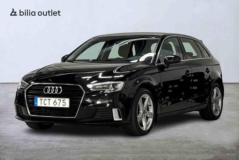 Svart Begagnad 2018 Audi A3 Sportback Sport Halvkombi | 144 900 kr (Marknadspris) - Bild 1/1