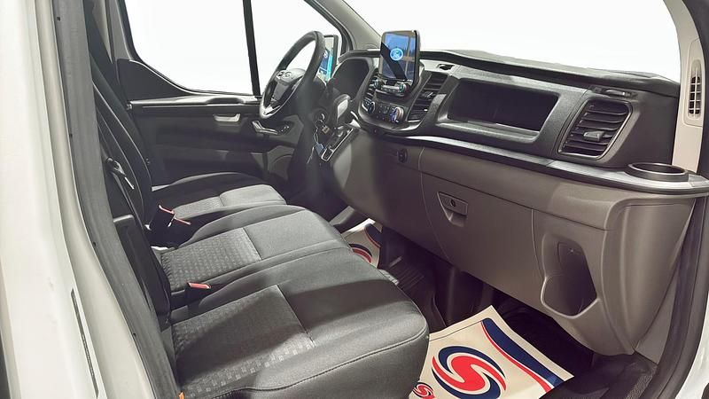 Begagnad Ford 300 Trend 129 HK (94 kW) 2023 Frozen white