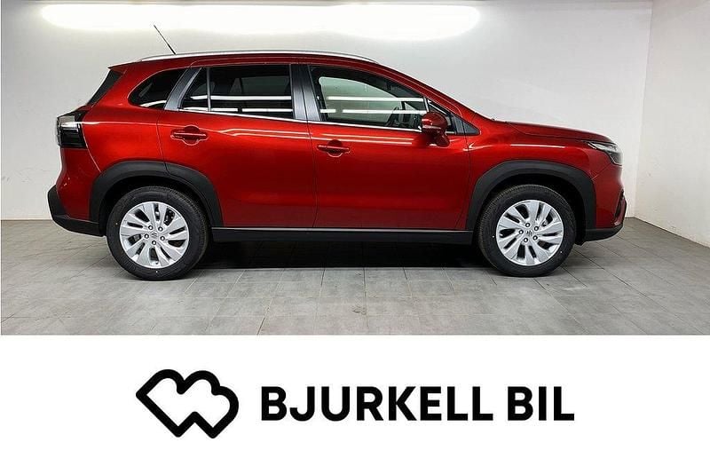 Röd Ny 2025 Suzuki SX4 S-Cross SUV | 331 800 kr - Bild 1/4