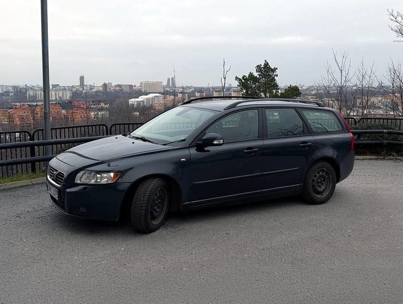 Begagnad 2009 Volvo V50 Kombi | 35 000 kr (Bra pris) - Bild 1/4