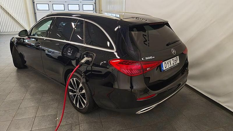 Begagnad Mercedes C300e 204 HK (150 kW) 2022 Svart Kombi