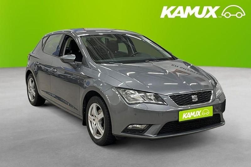 Silver/grå Begagnad 2016 Seat Leon Style Halvkombi | 104 700 kr (Marknadspris) - Bild 1/4