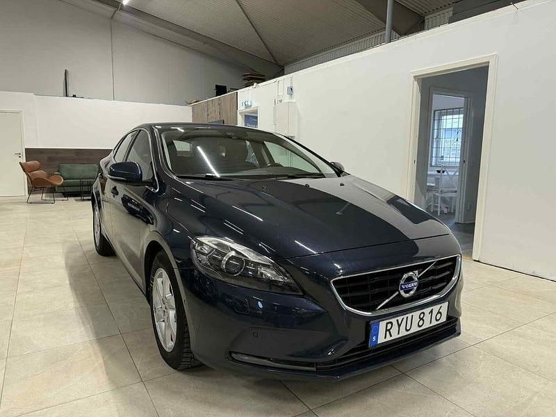 Begagnad Volvo V40 190 HK (139 kW) 2014 Blå Kombi