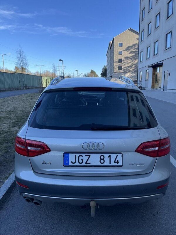 Silver Begagnad 2013 Audi A4 Allroad S-Line Kombi | 120 000 kr - Bild 1/4