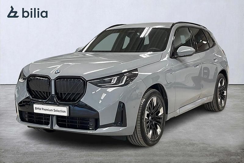 Grå Begagnad 2025 BMW X3 M Sport SUV | 729 900 kr (Marknadspris) - Bild 1/4