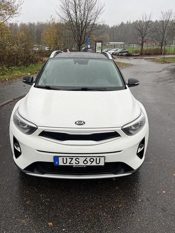 Vit Begagnad 2020 Kia Stonic Advance SUV | 163 000 kr (Bra pris) - Bild 1/4