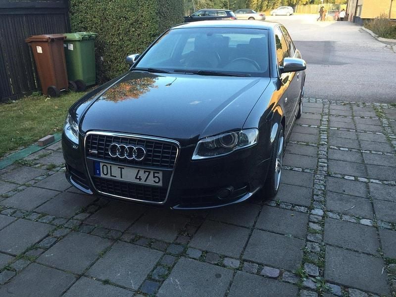 Grå Begagnad 2007 Audi A4 S-Line Sedan | 80 000 kr (Dyr) - Bild 1/4