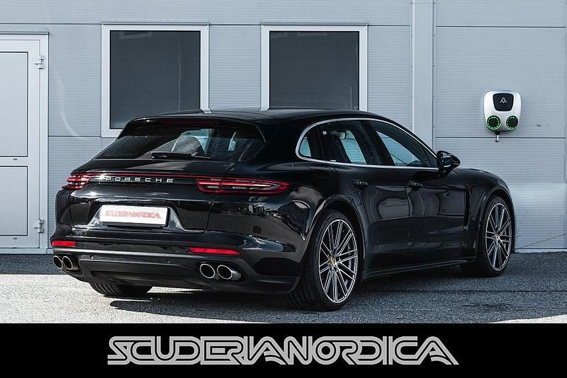 Begagnad Porsche Panamera Sport Turismo 330 HK (242 kW) 2017 Svart Kombi