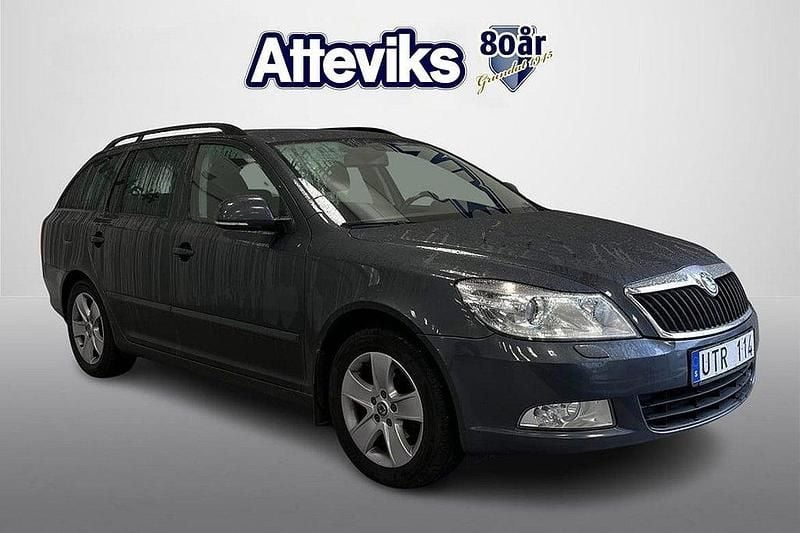 Mörkgrå Begagnad 2010 Skoda Octavia Kombi | 29 000 kr (Bra pris) - Bild 1/4