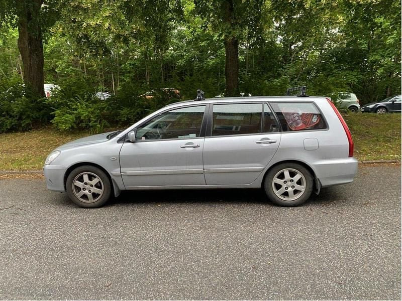 Silver Begagnad 2005 Mitsubishi Lancer Kombi | 20 000 kr (Marknadspris) - Bild 1/4