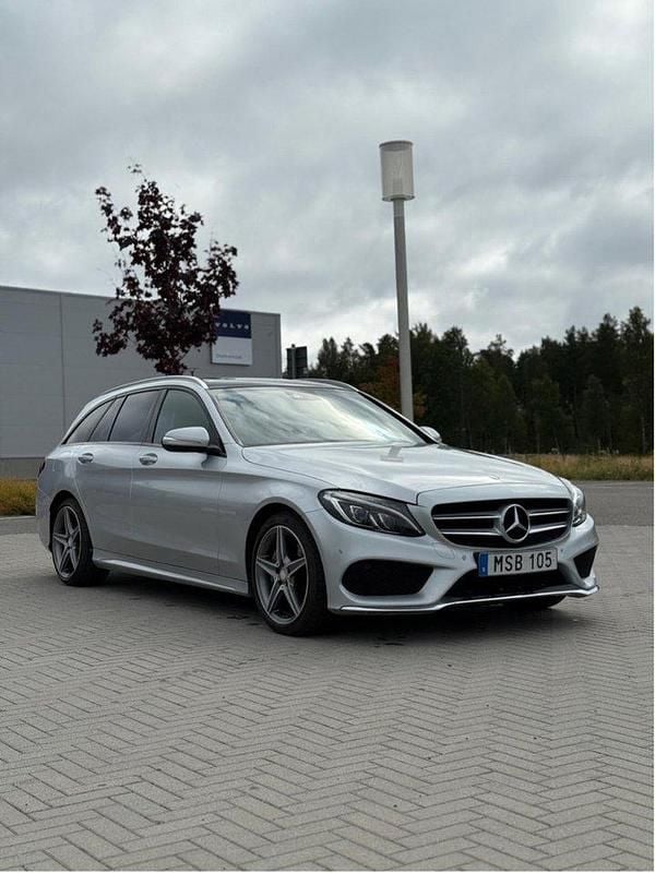 Silver Begagnad 2015 Mercedes C220 AMG line Kombi | 197 000 kr (Lite dyr) - Bild 1/4