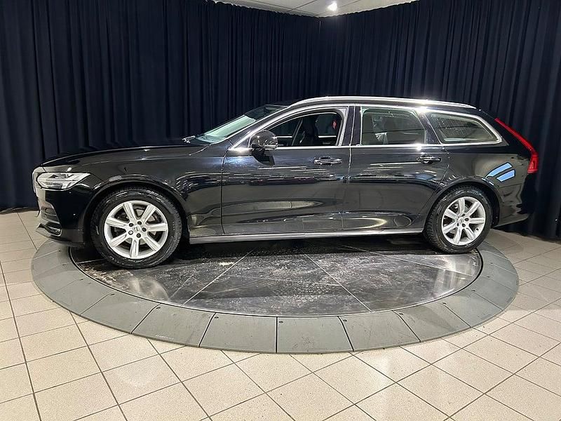 Begagnad Volvo V90 190 HK (139 kW) 2018 Svart Kombi