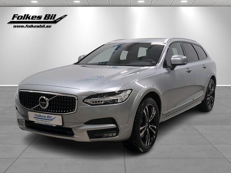 Silver Begagnad 2017 Volvo V90 CC Kombi | 399 000 kr (Marknadspris) - Bild 1/4